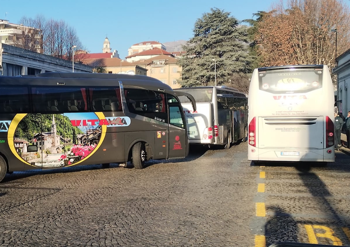 davanti alla ex stazione ferroviaria