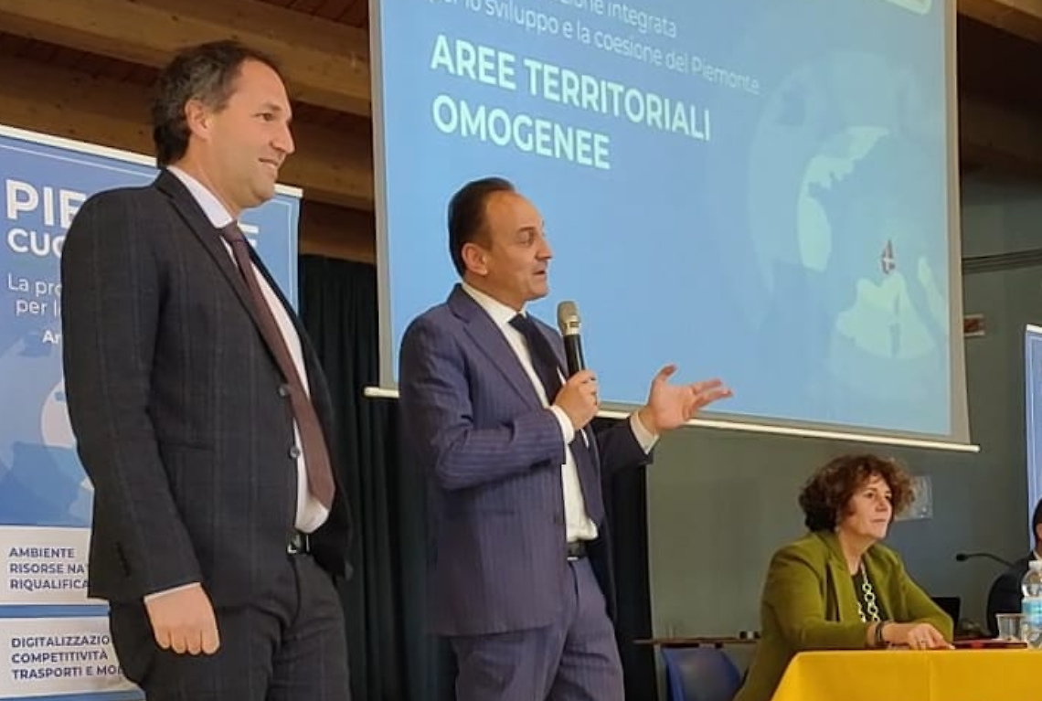 Il sindaco di Agliè Marco Succio con il governatore Alberto Cirio