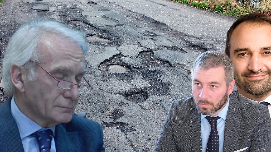 in foto il sindaco di Bollengo Luigi Sergio Ricca e, a destra, il vicesindaco della Città Metropolitana Jacopo Suppo e il sindaco di Torino Stefano Lo Russo
