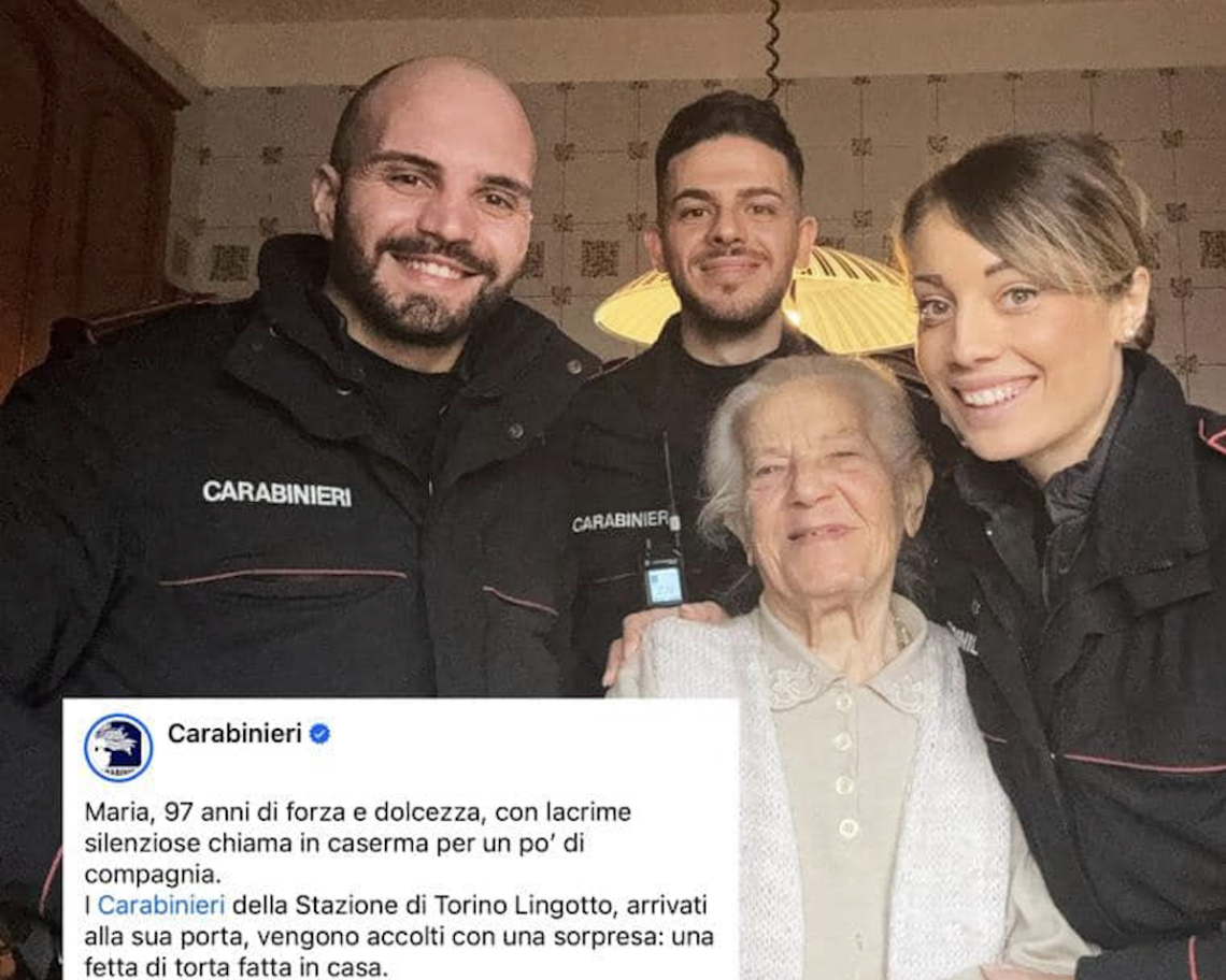 "Venite mi sento sola". I carabinieri di Torino fanno compagnia a una 97enne e Giorgia Meloni li ringrazia