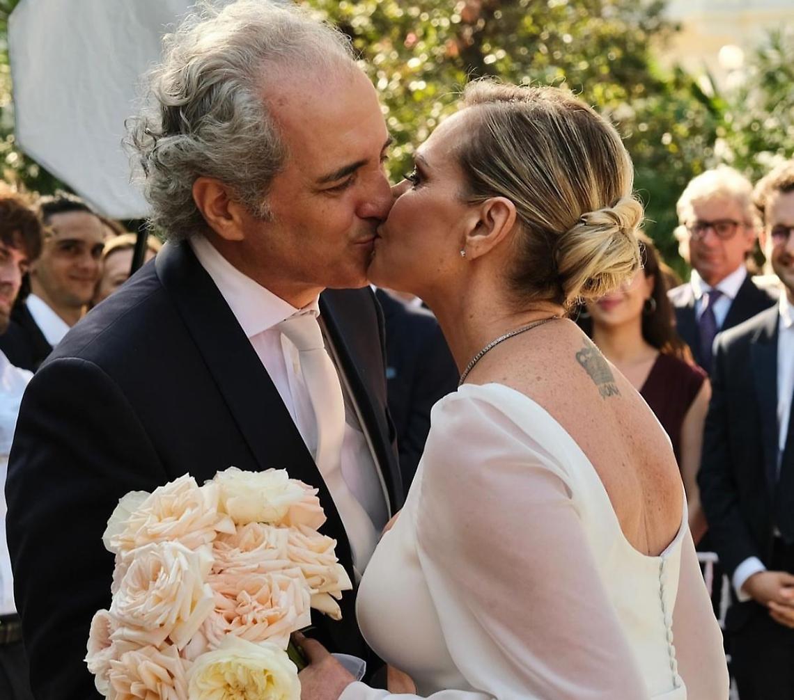 Simona Ventura e la confessione: "La prima notte di luna di miele..."