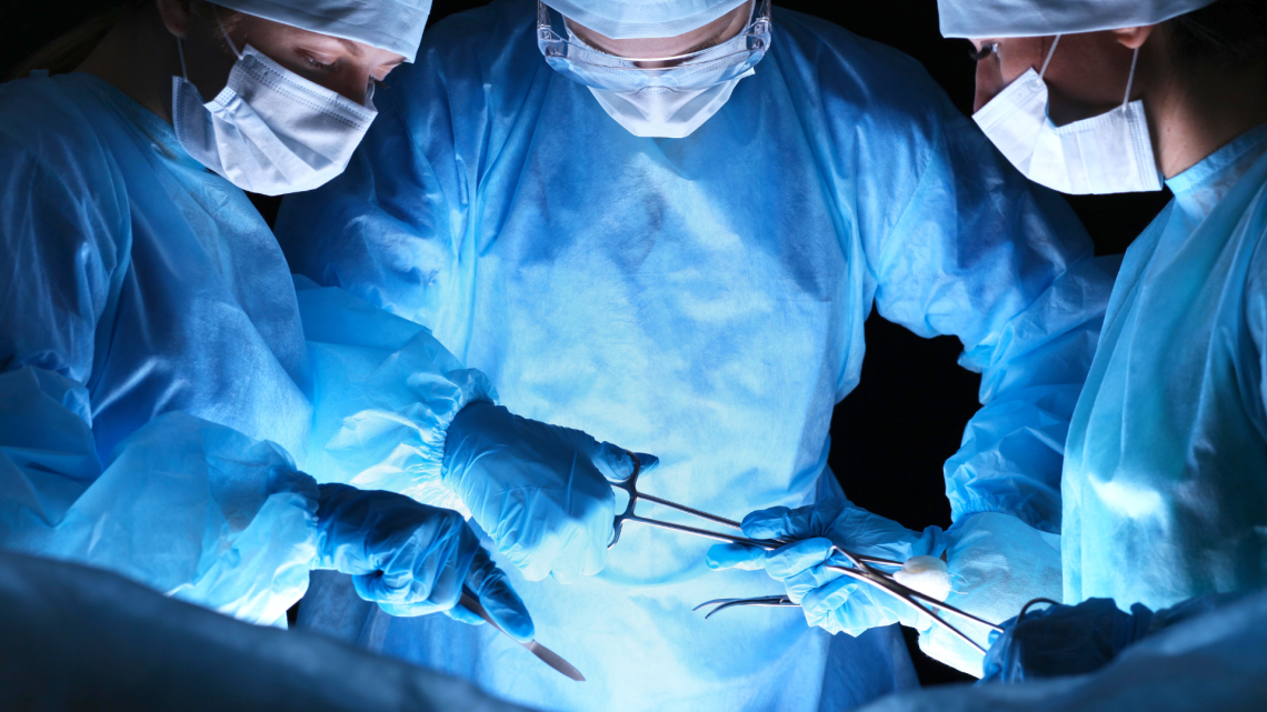 Donna operata con successo a quasi 100 anni ad Alessandria per un blocco intestinale