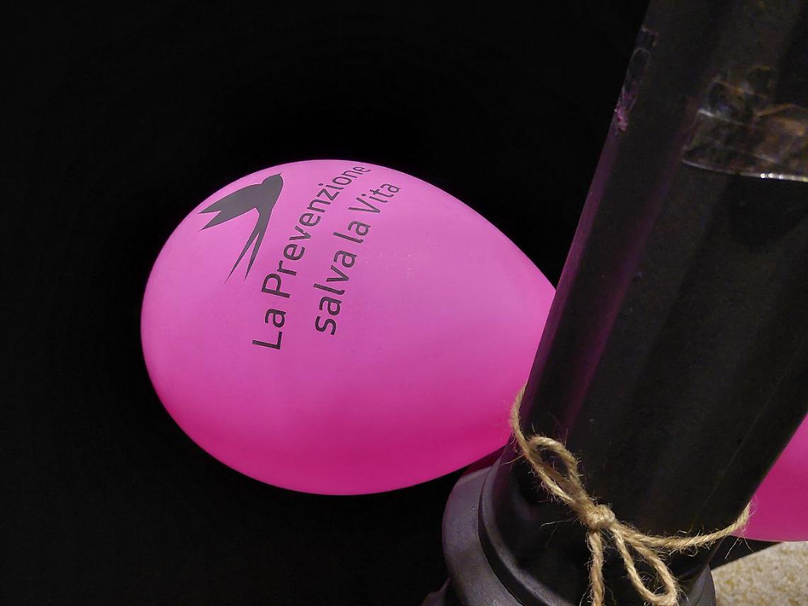 San Mauro si tinge di rosa per il mese della prevenzione