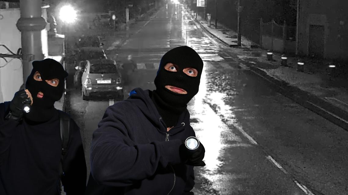 Furti a Rondissone: Ladri in Azione, Case Svaligiate e Auto Rubate