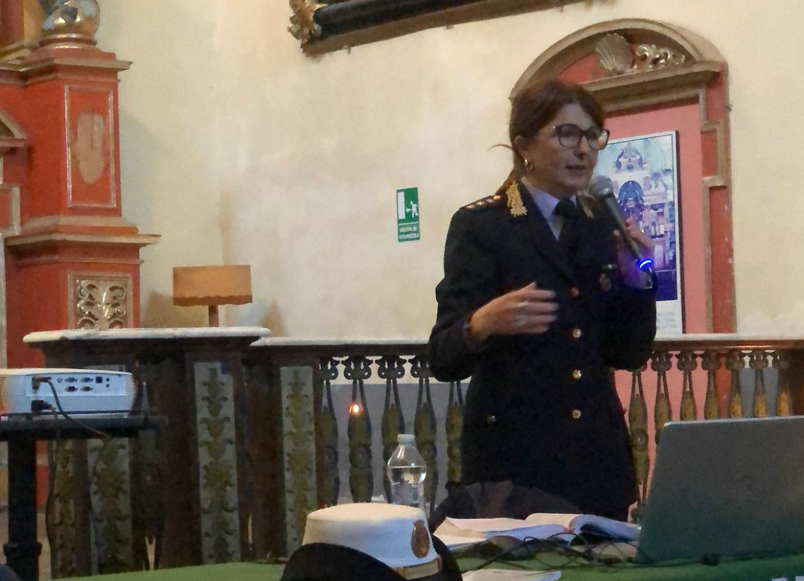 La Polizia intermediaria con i cittadini per fare Comunità.