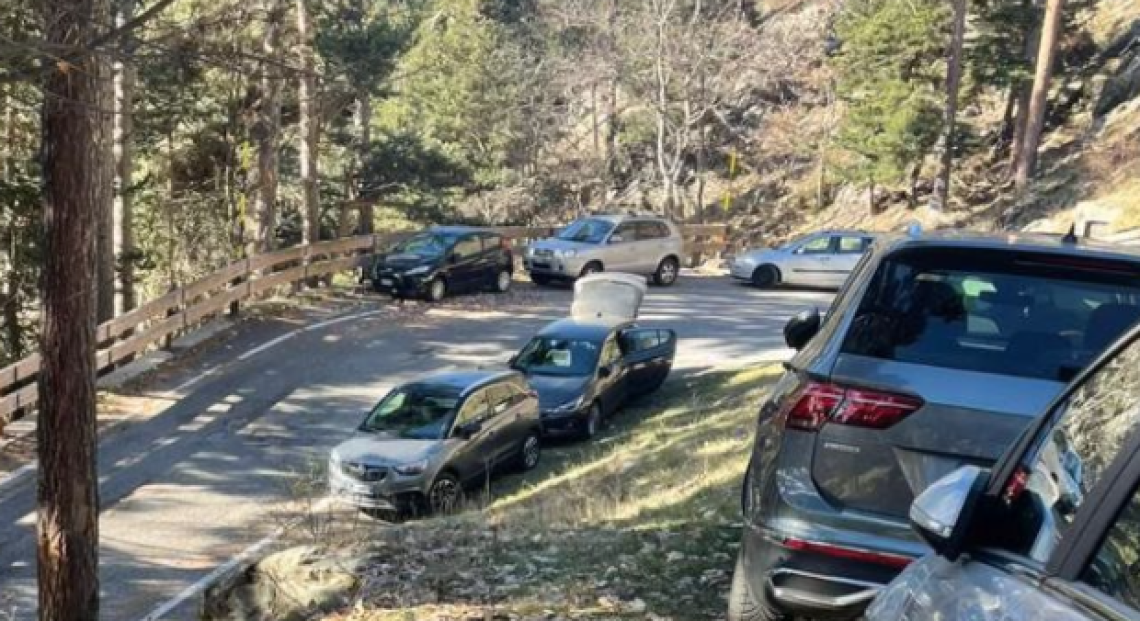 Rifugio Selleries, polemica sul parcheggio: Città metropolitana interviene