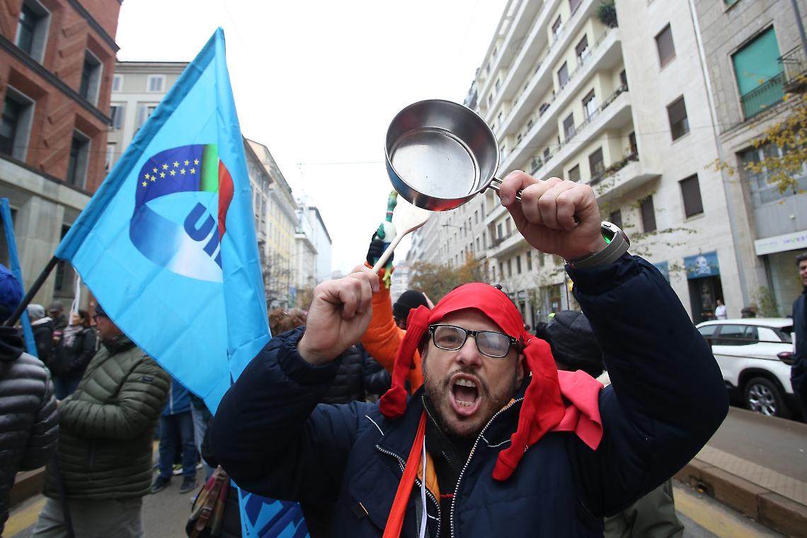 Venerdì 13: un altro sciopero generale di 24 ore. Salari da fame