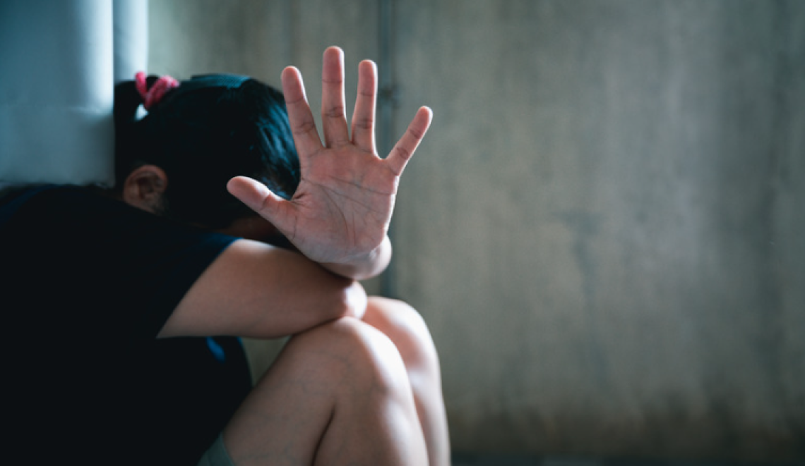 Tre anni di molestie e persecuzioni, la denuncia di una donna 