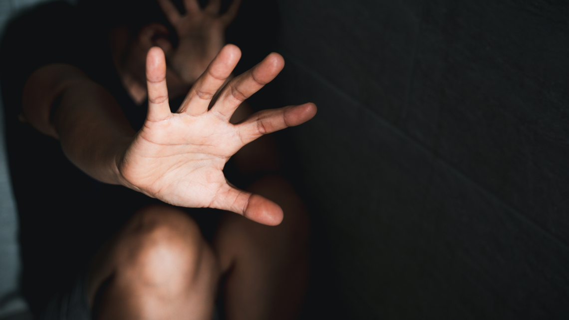 Ciriè: Violenza Domestica, Donna Pestata dall'Ex Compagno, Denunciato a Piede Libero