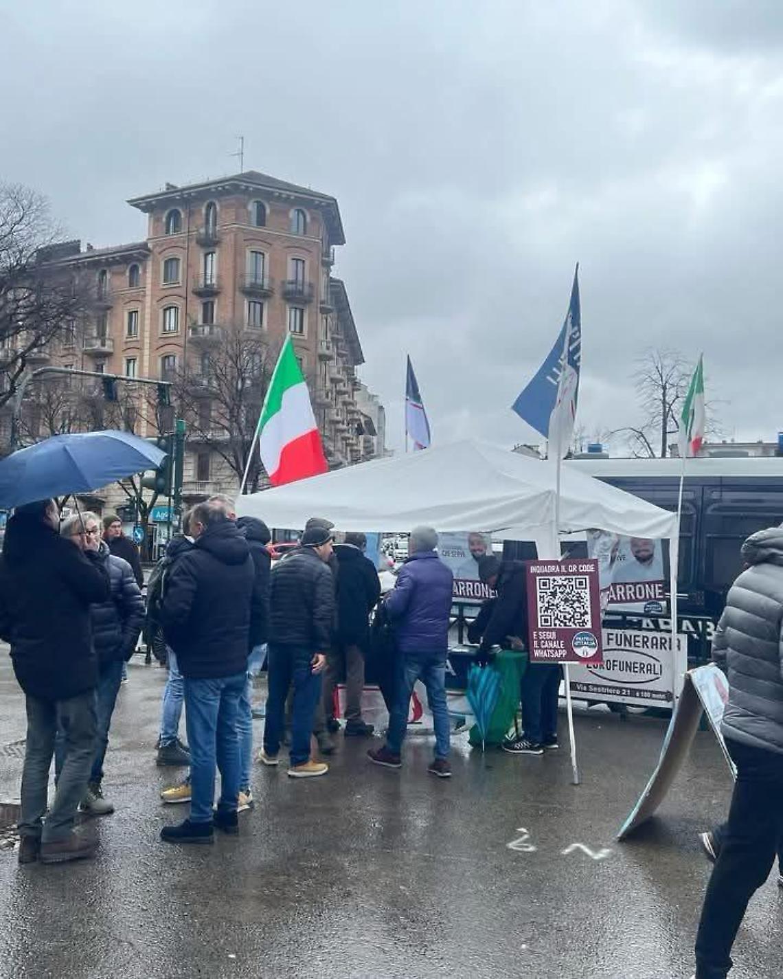 Ill gazebo di Fratelli d'Italia 