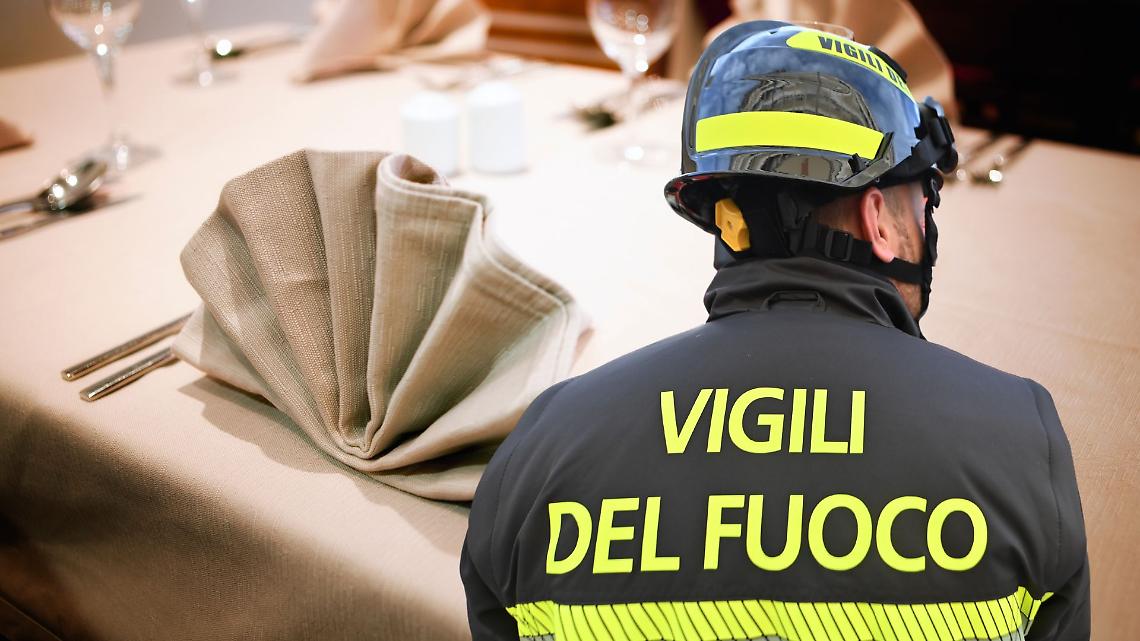 Attimi di paura al ristorante: tutti i clienti iniziano a tossire improvvisamente