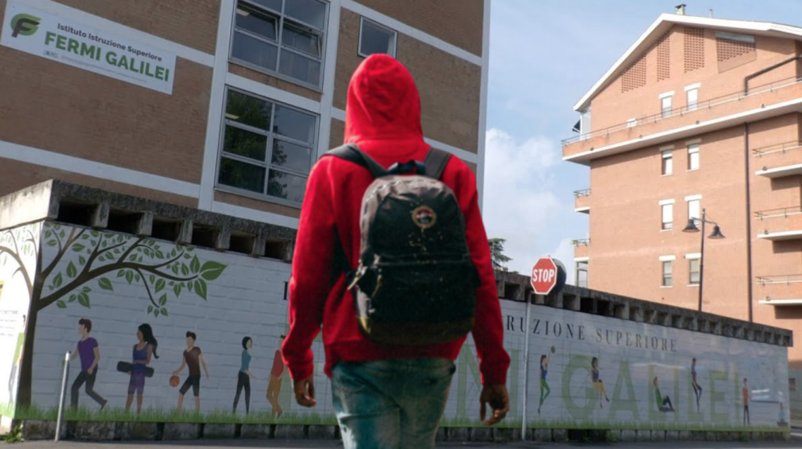 Sostituito il prof. accusato di molestie al liceo: dopo il video shock l'inchiesta procede