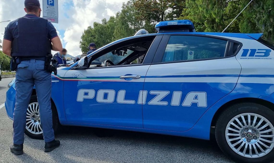 Polizia si Stato