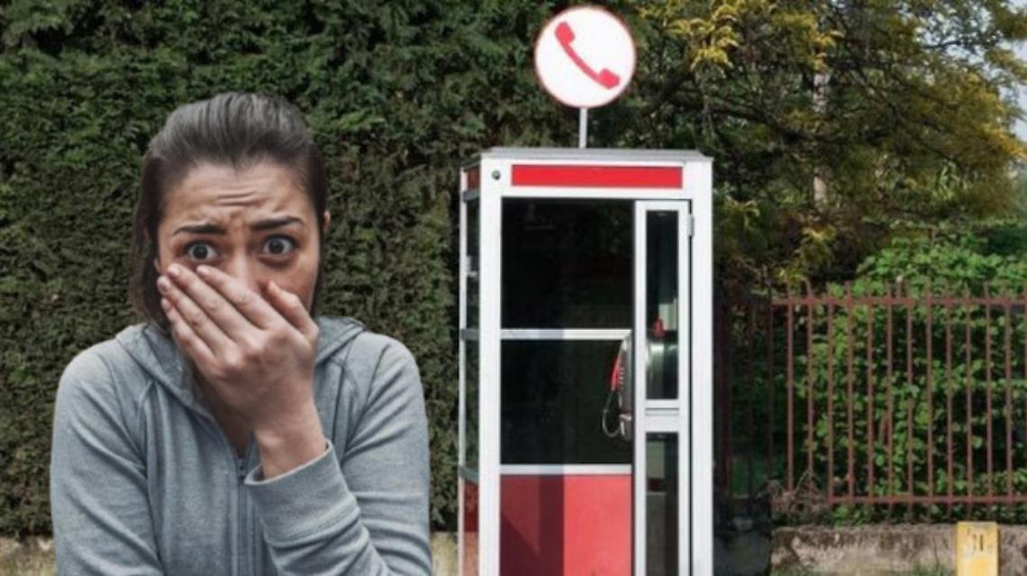 Da cabine telefoniche a latrine abusive. Il degrado avanza in città