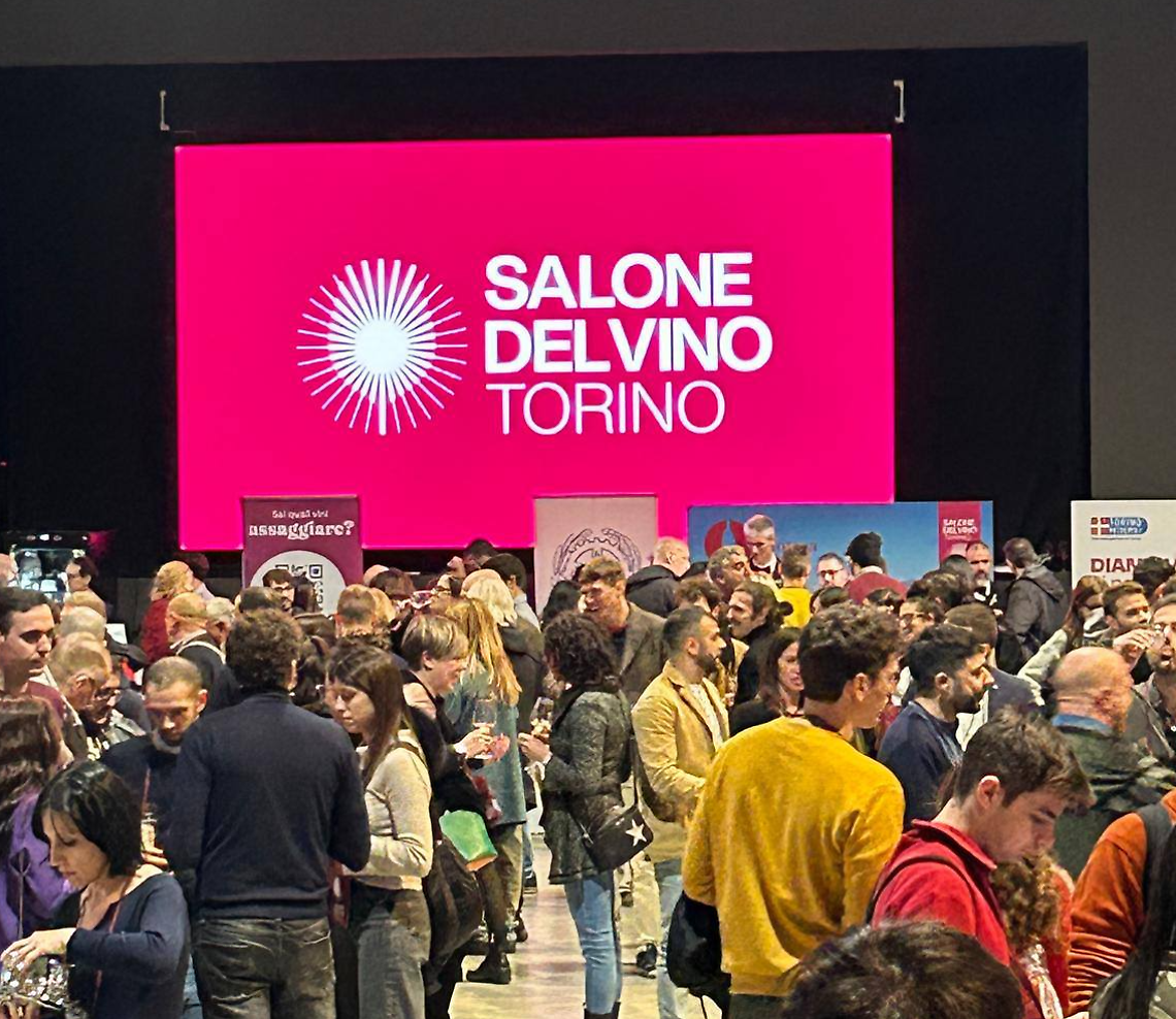 Salone del vino di Torino: 500 cantine, lunghe code per entrare