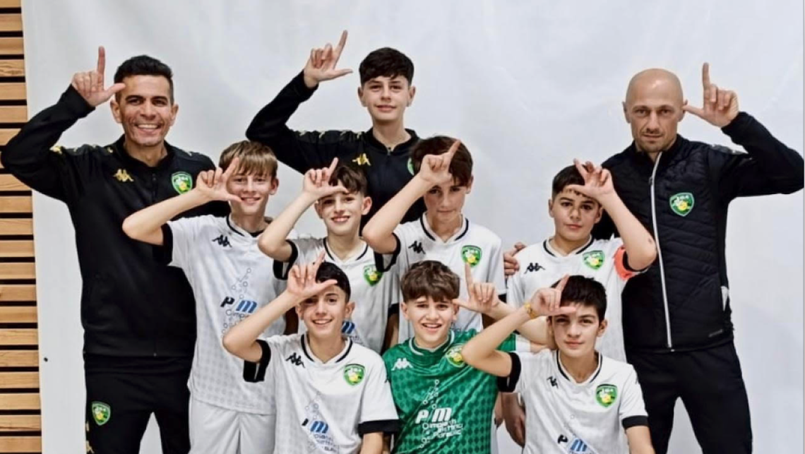 UNDER 13 L84