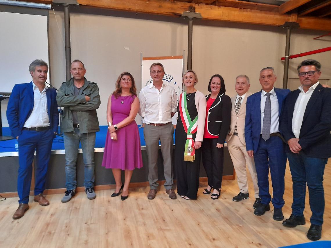 La festa di un anno e mezzo fa per i 100 anni della Tenneco