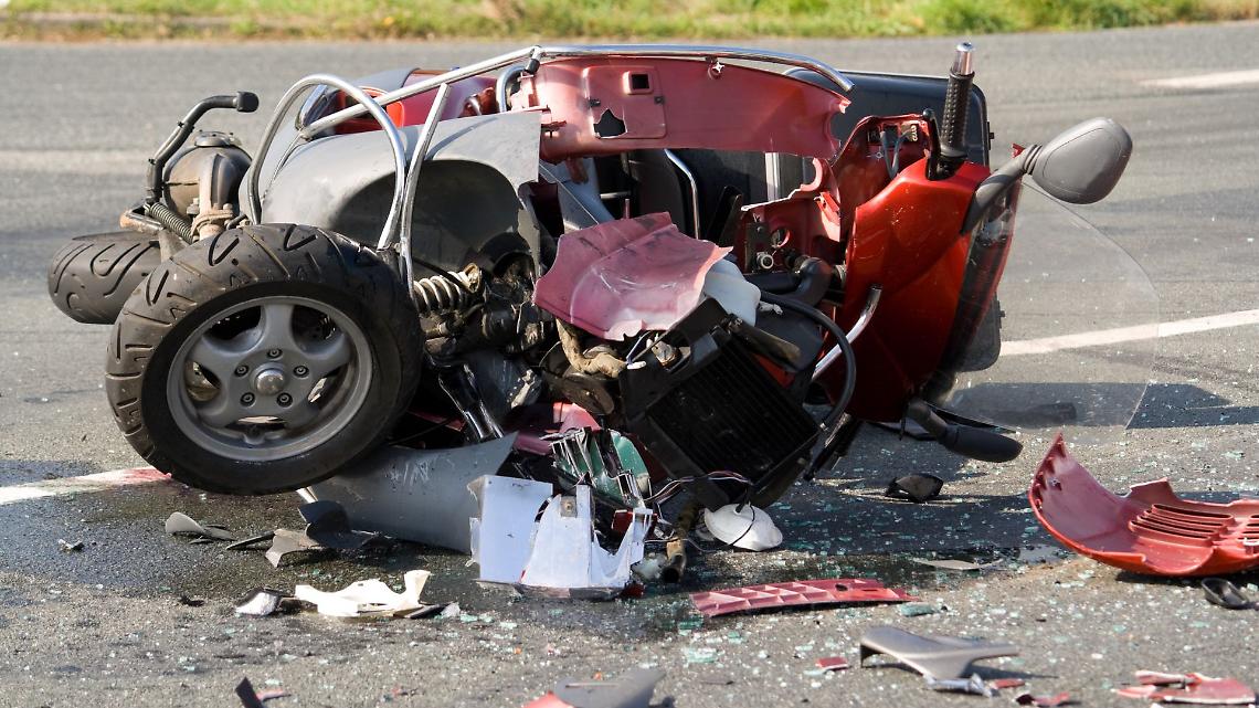 Incidente sulla "direttissima": motociclista 55enne in condizioni critiche dopo la caduta