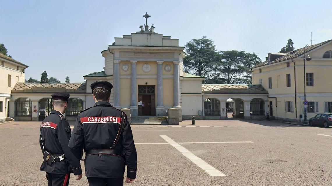 Furto al cimitero Monumentale