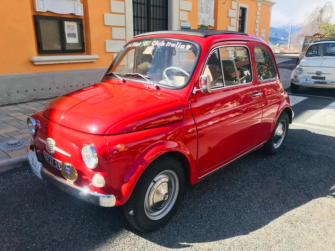 Auto d’epoca, convivialità e territorio