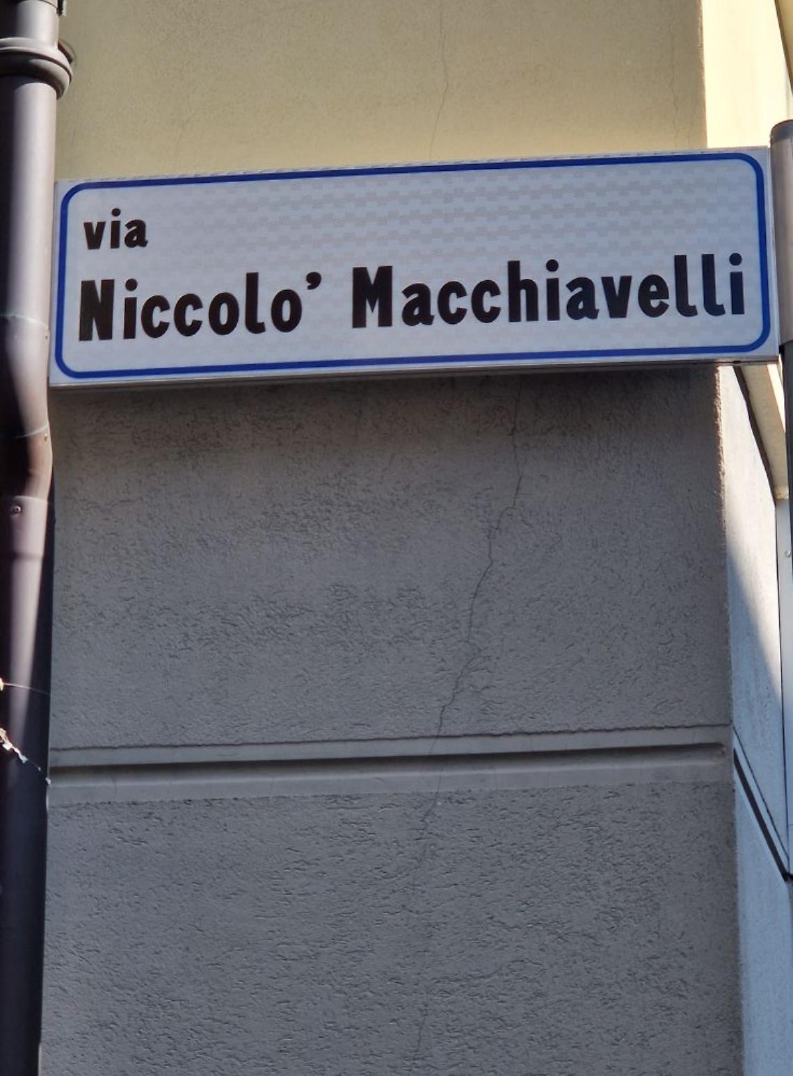 Macchiavelli con due “c”: a Settimo la cultura va forte, ma l’ortografia inciampa