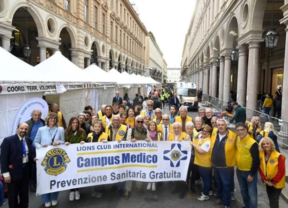 Screening medici gratuiti, informazione e solidarietà
