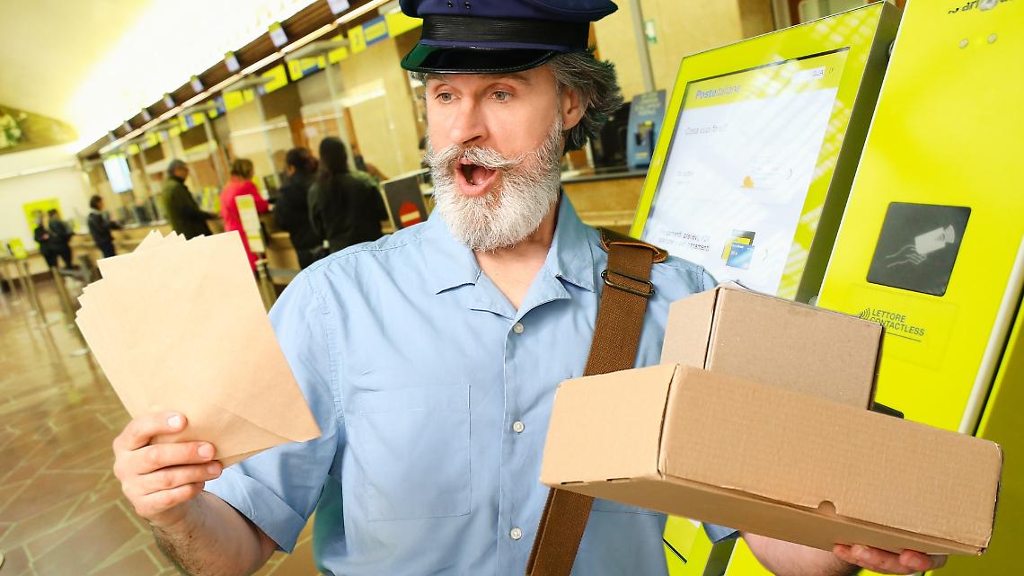 Multe più care, spedizioni più salate: ecco cosa cambia da oggi con Poste Italiane. E non è un pesce d'aprile!