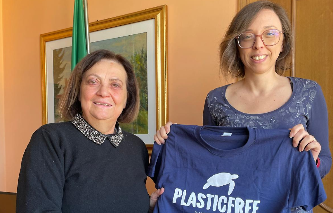 Mazzè dichiara guerra alla plastica
