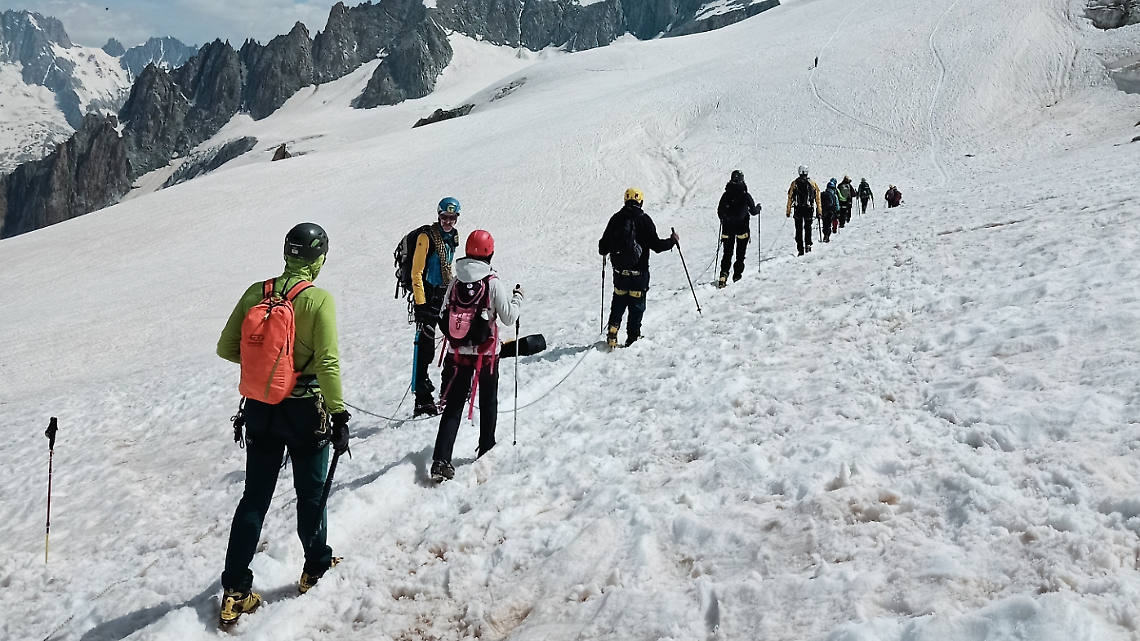 Summer School Ghiaccio Fragile: decima edizione alla scoperta dei cambiamenti climatici tra i ghiacciai