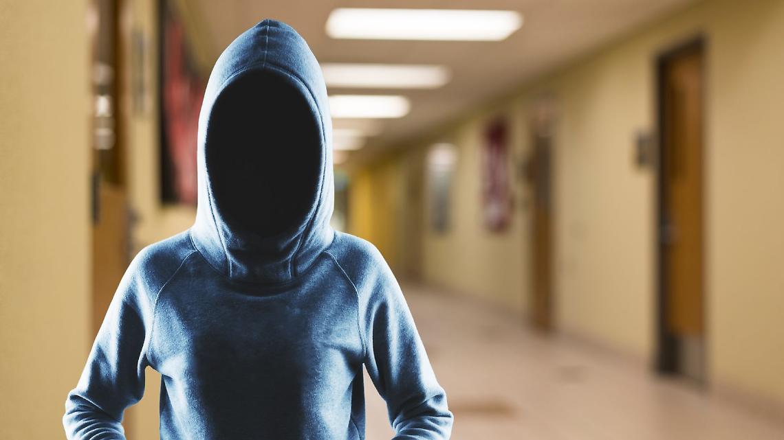 Vandali e ladri scatenati nelle scuole di Chivasso: due colpi in pochi giorni