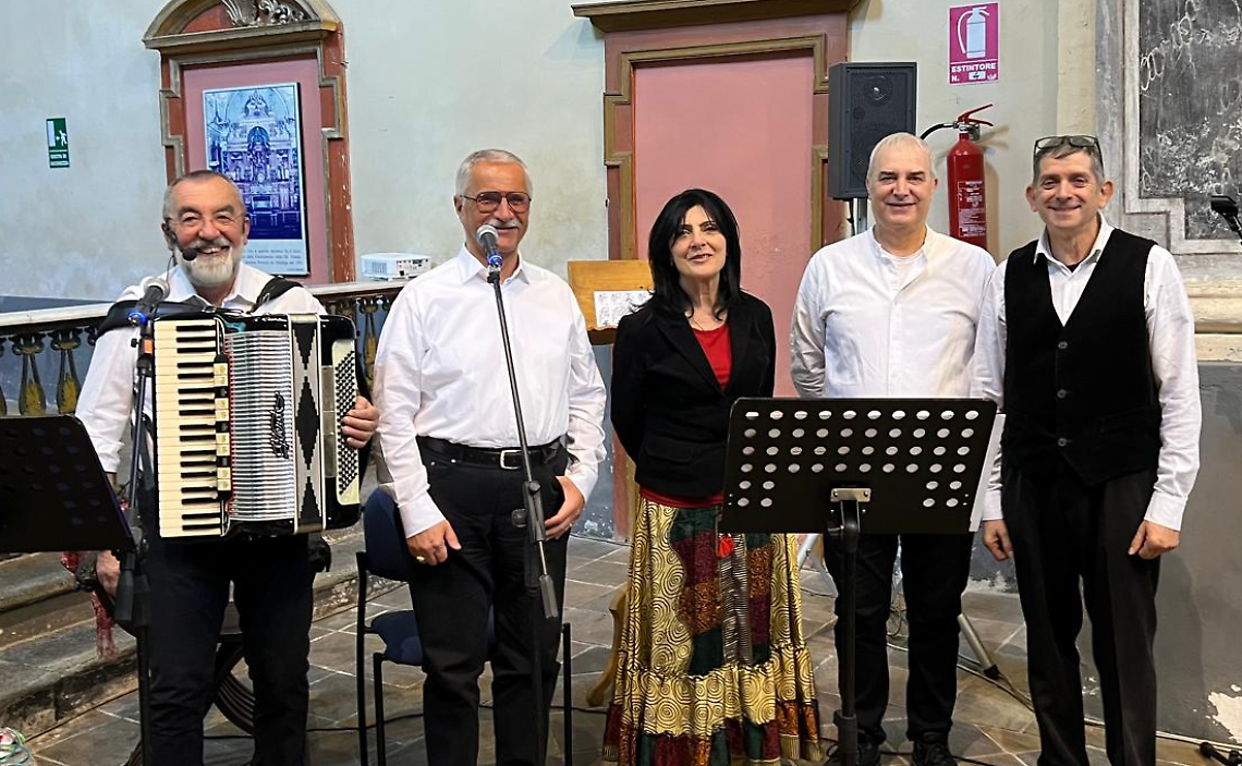 Canzoni d’Italia: un viaggio tra dialetti, amori e memorie popolari