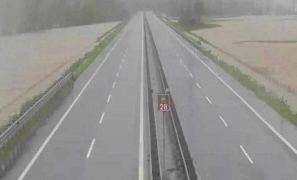 Allerta Dora: chiusa l’autostrada A5 a Ivrea. Disagi e deviazioni per il traffico