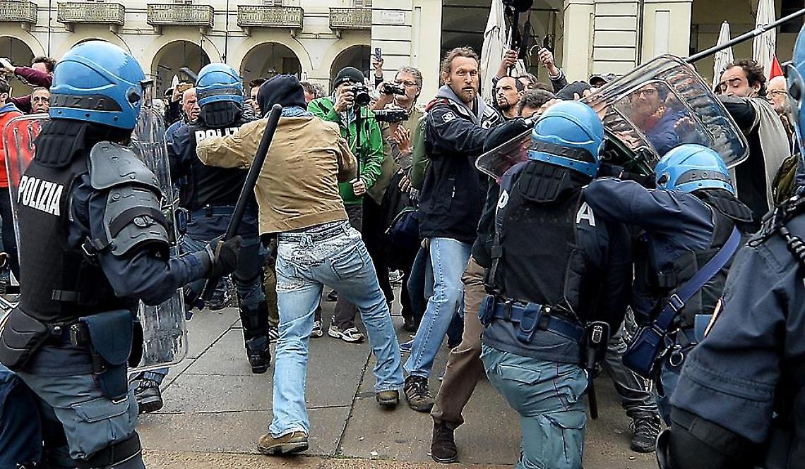 Un momento degli scontri 