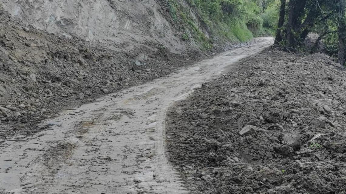 Alluvione, fine dell'incubo a Cascine Fegine: strada riaperta dopo 7 giorni, 18 persone liberate