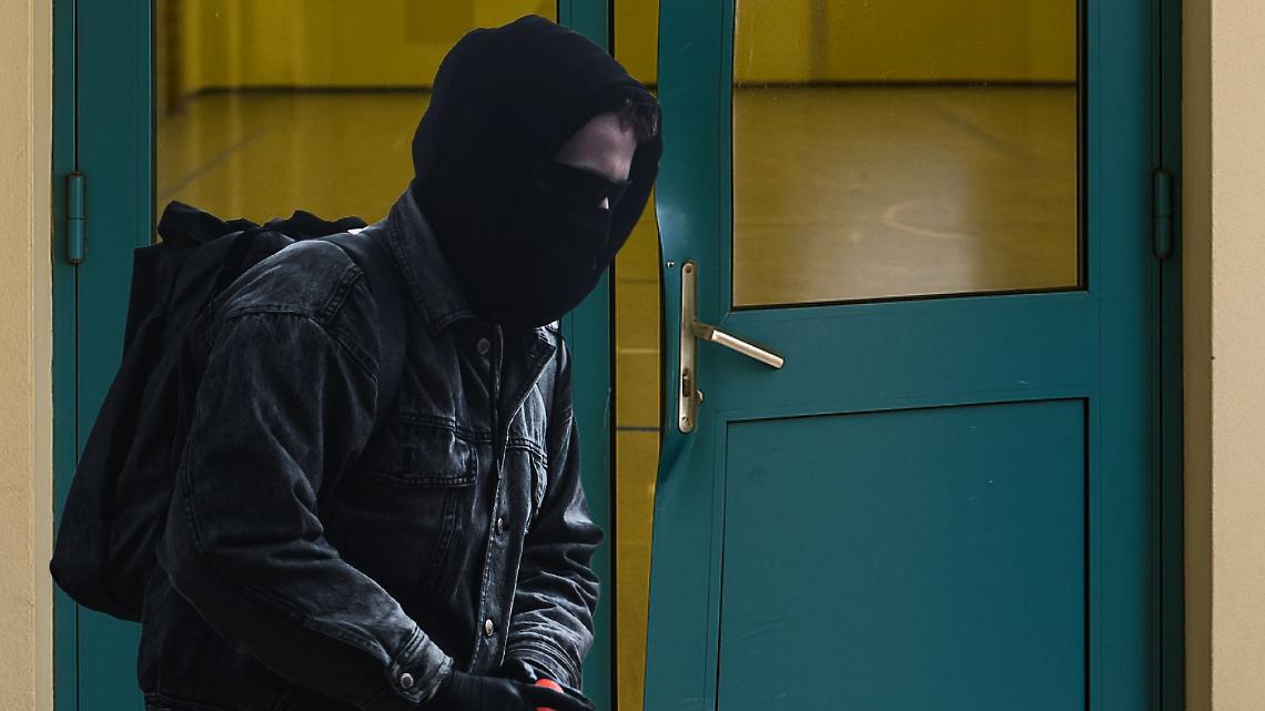Vandalismo a San Mauro Torinese: un gesto inaccettabile che scuote la comunità