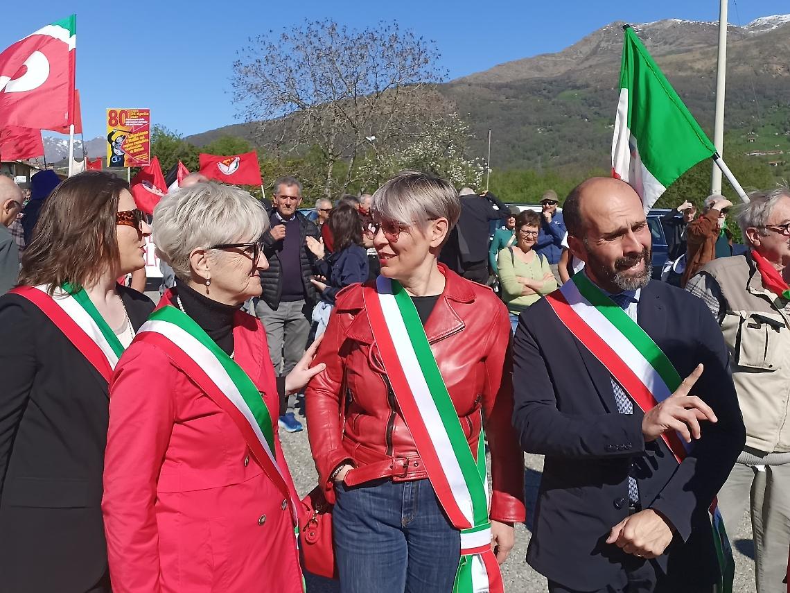 25 aprile Lacerante: sindaci in fuga e memoria strappata