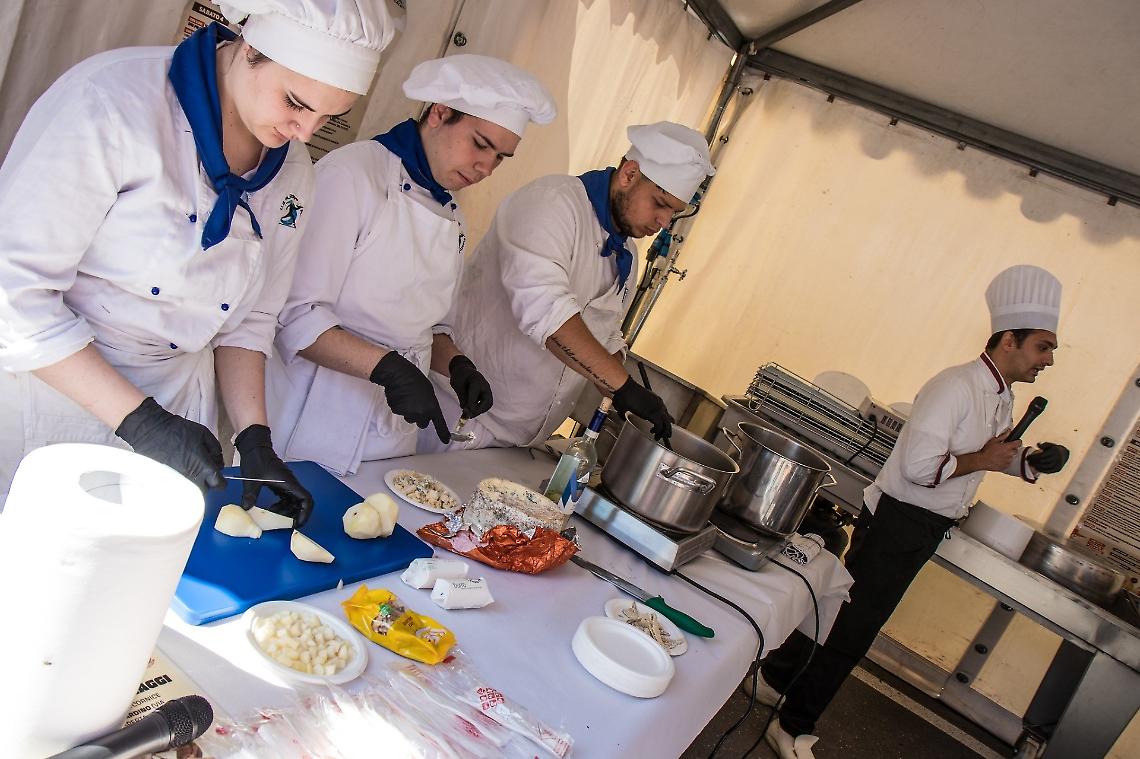 Scalenghe celebra latte e formaggio: tre giorni di festa tra gusto, tradizione e territorio