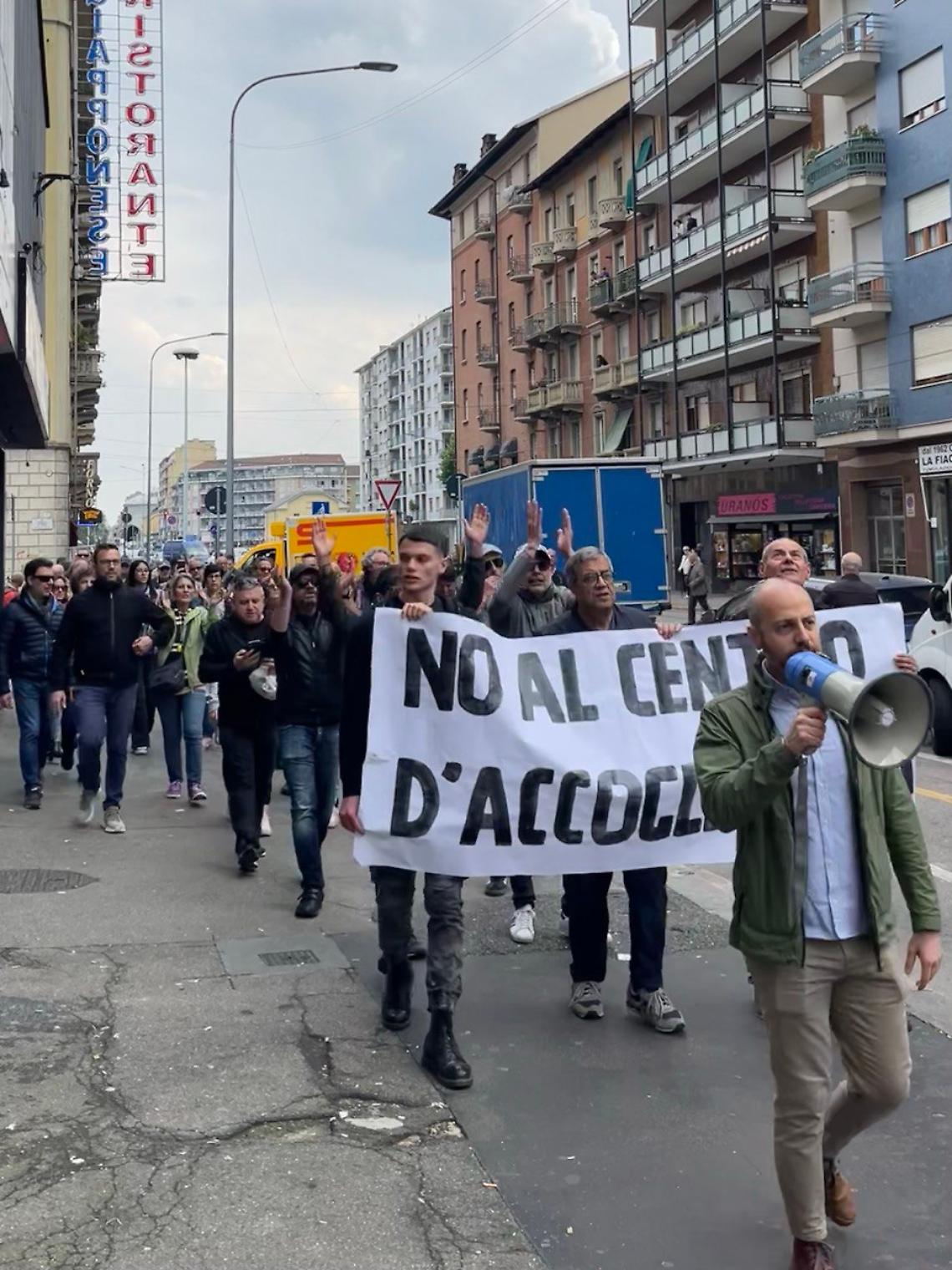 Migranti sì, cittadini no: a Nizza-Bengasi il Comune scarica il degrado