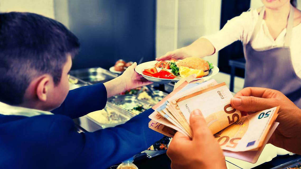 La scuola è pubblica, ma il pasto no