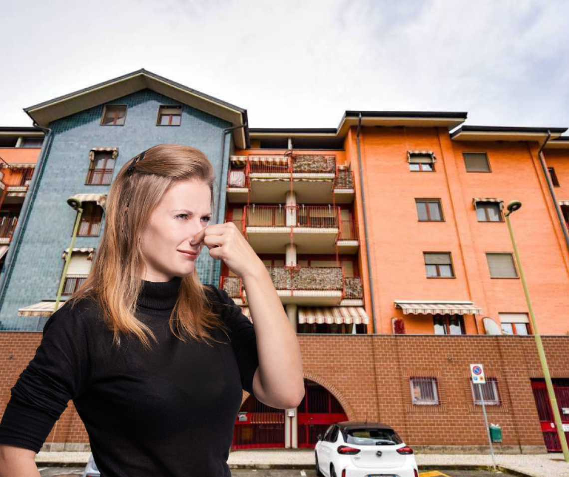 Abbandono e degrado nella zona residenziale ex Bennet ma il comune pensa solo a portare nuove catene in città