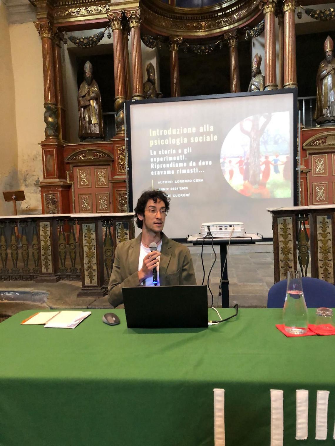 Storia di alcuni esperimenti di psicologia sociale.