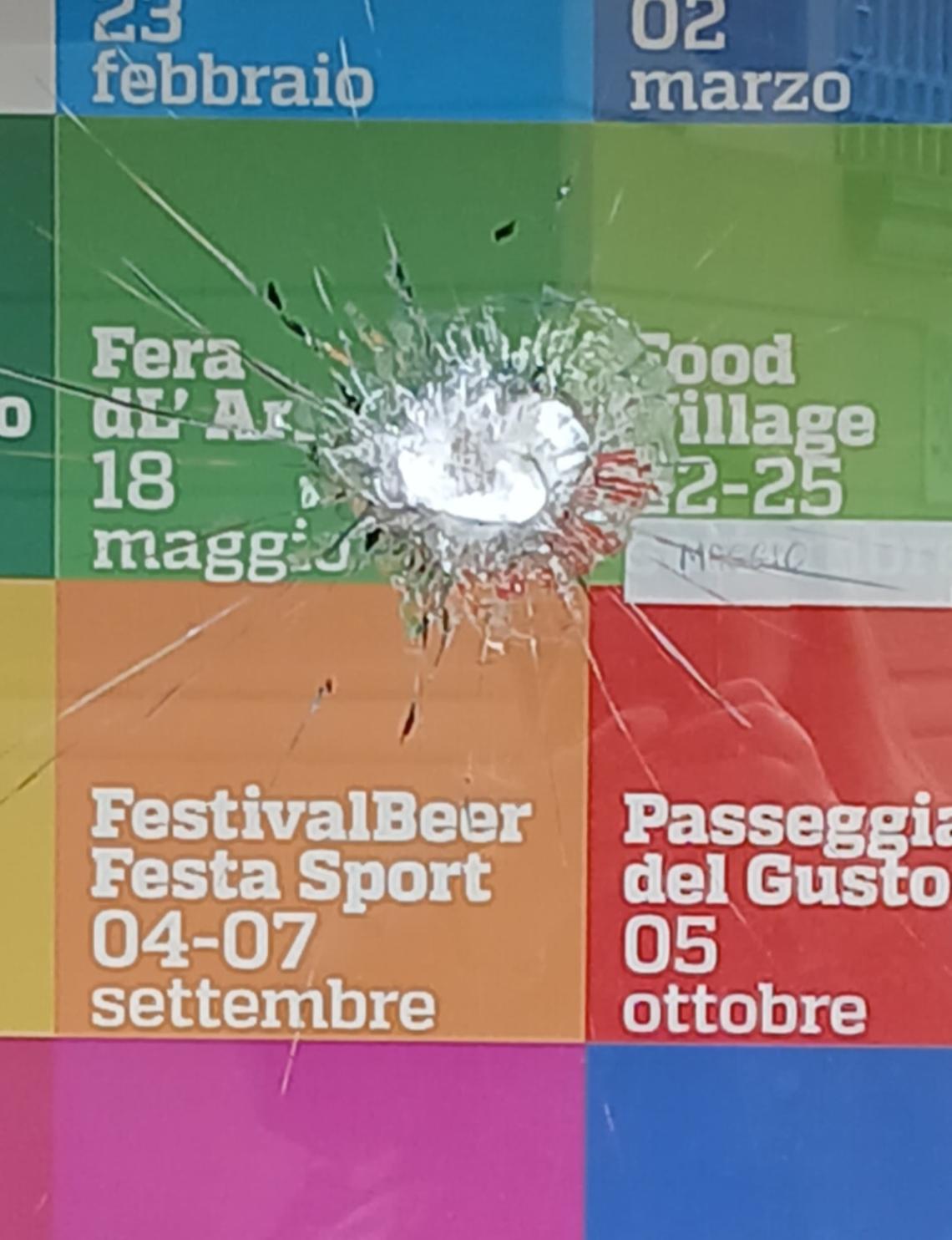 Vandalismo a Settimo Torinese: colpita la sede della Pro Loco, ma la comunità non si arrende