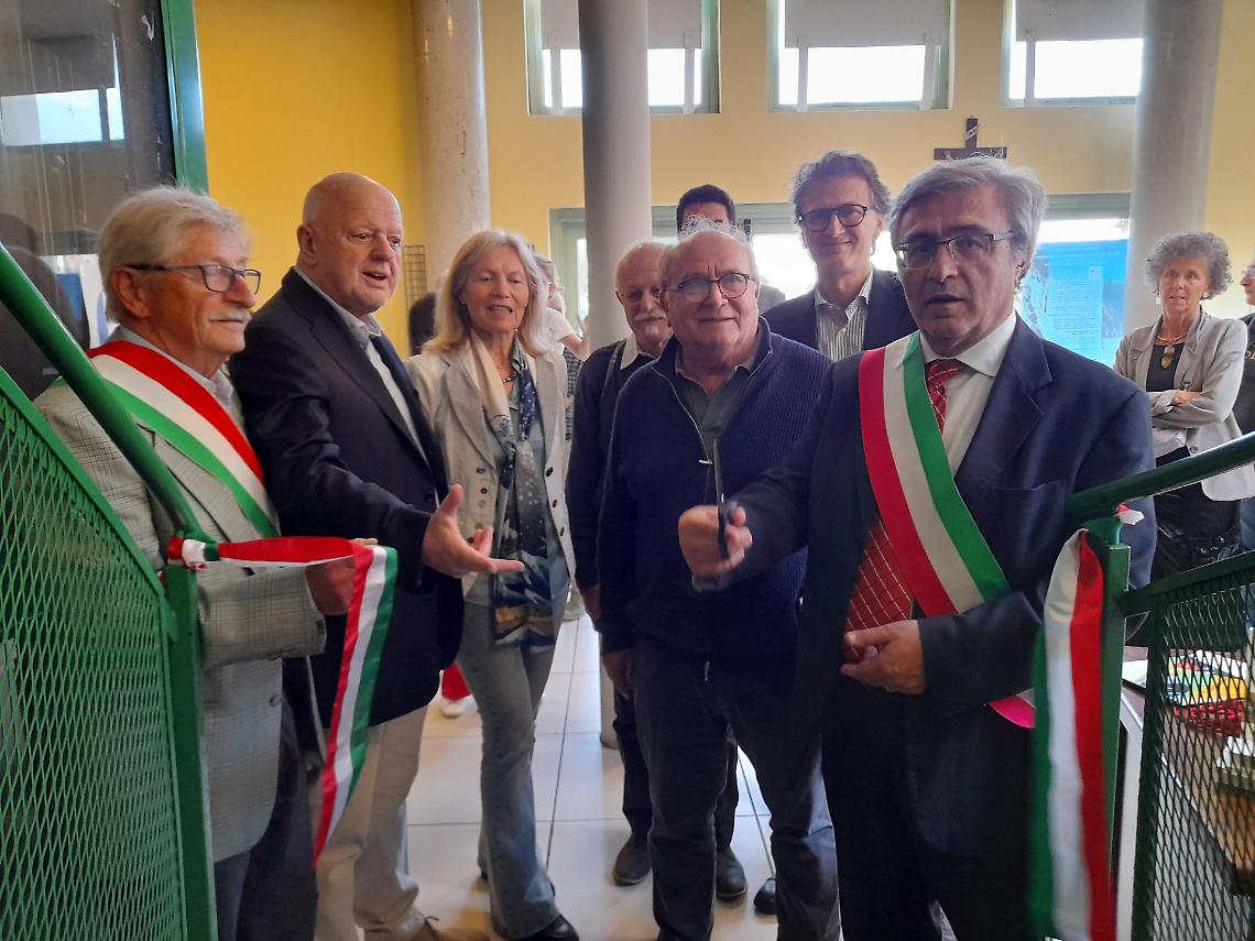 Il taglio del nastro di Buongiorno Ceramica