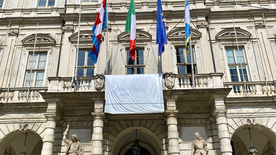 50.000 sudari per Gaza: anche Torino aderisce alla camoagna di solidarietà
