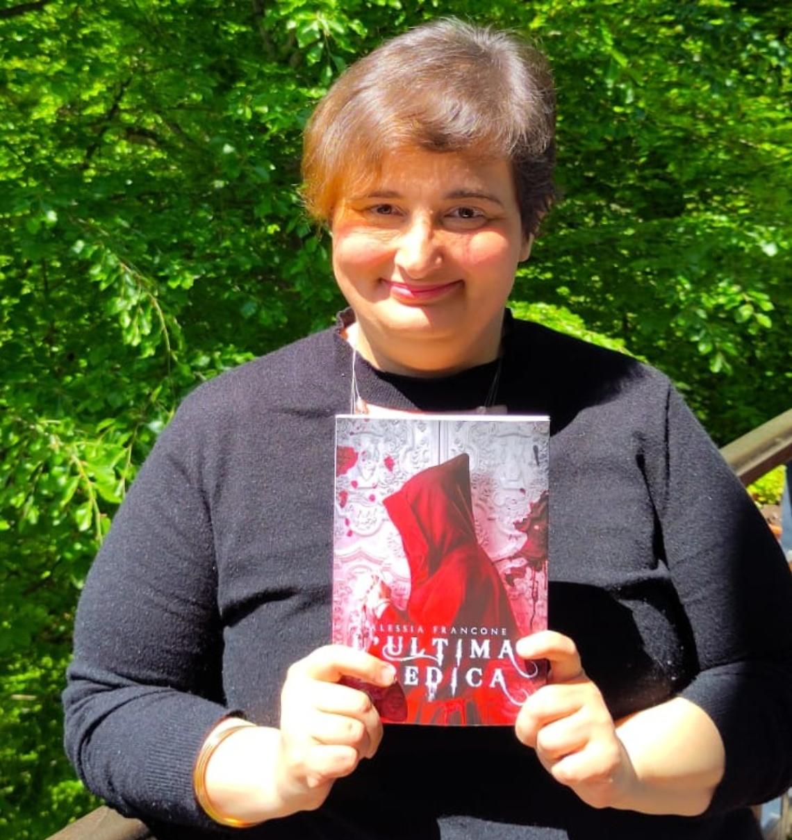 Alessia Francone con il suo nuovo libro "L'ultima predica"
