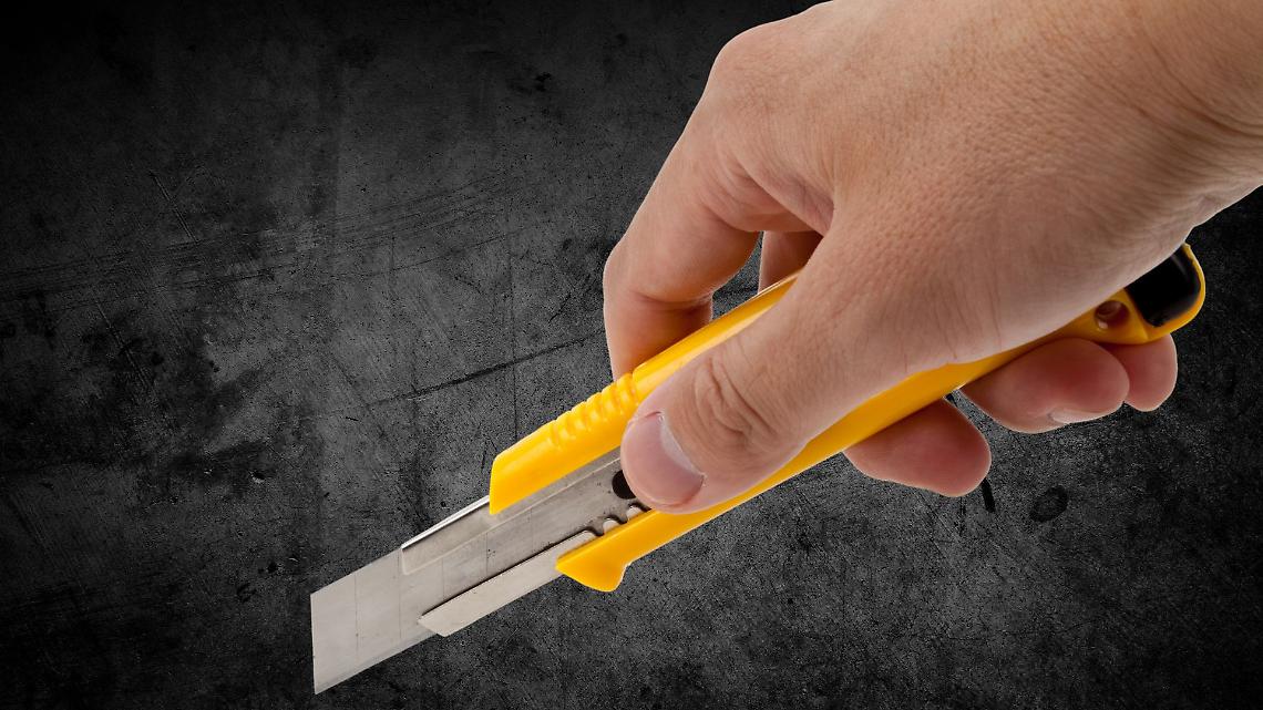 Adolescente ferito a Carmagnola: un caso di autolesionismo in piazza