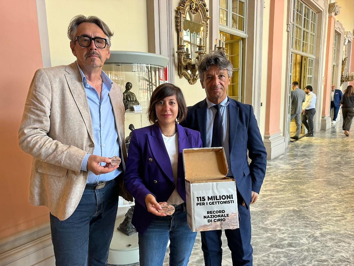 115 milioni di gettoni per Cirio & Co. M5S: “Ecco come affondano la sanità pubblica”