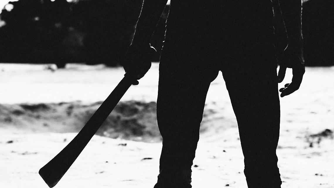 Terrore a Torino: uomo armato di machete semina il panico in Barriera di Milano