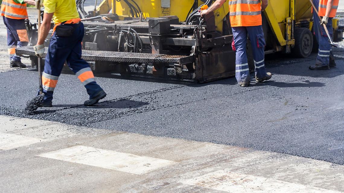  Divieti, spostamenti e chiusure per i lavori di riasfaltatura e impermeabilizzazione
