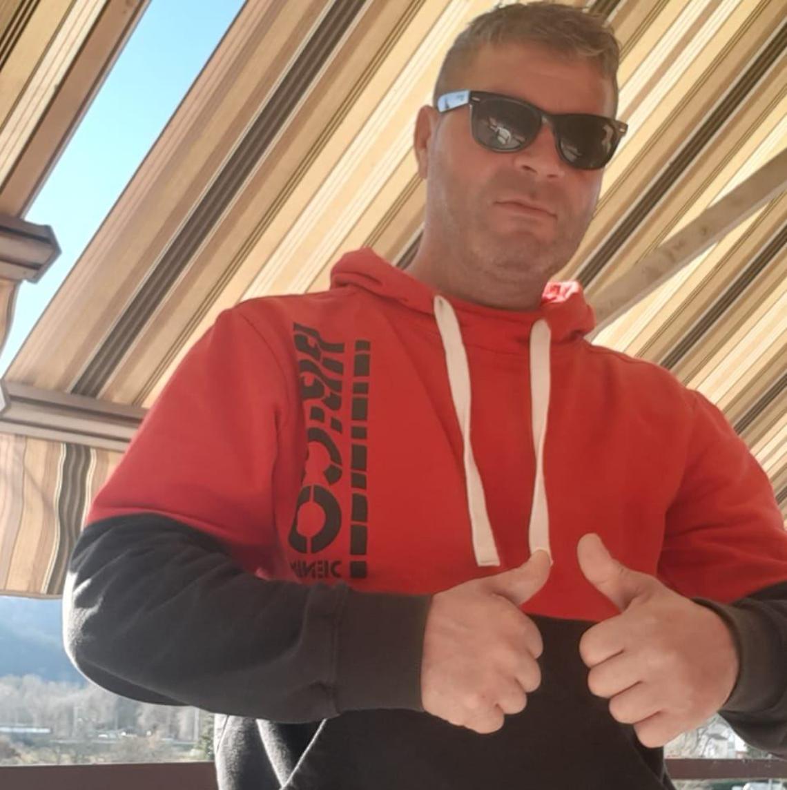 Tragedia a Chivasso: la caduta dal balcone che ha spezzato una vita